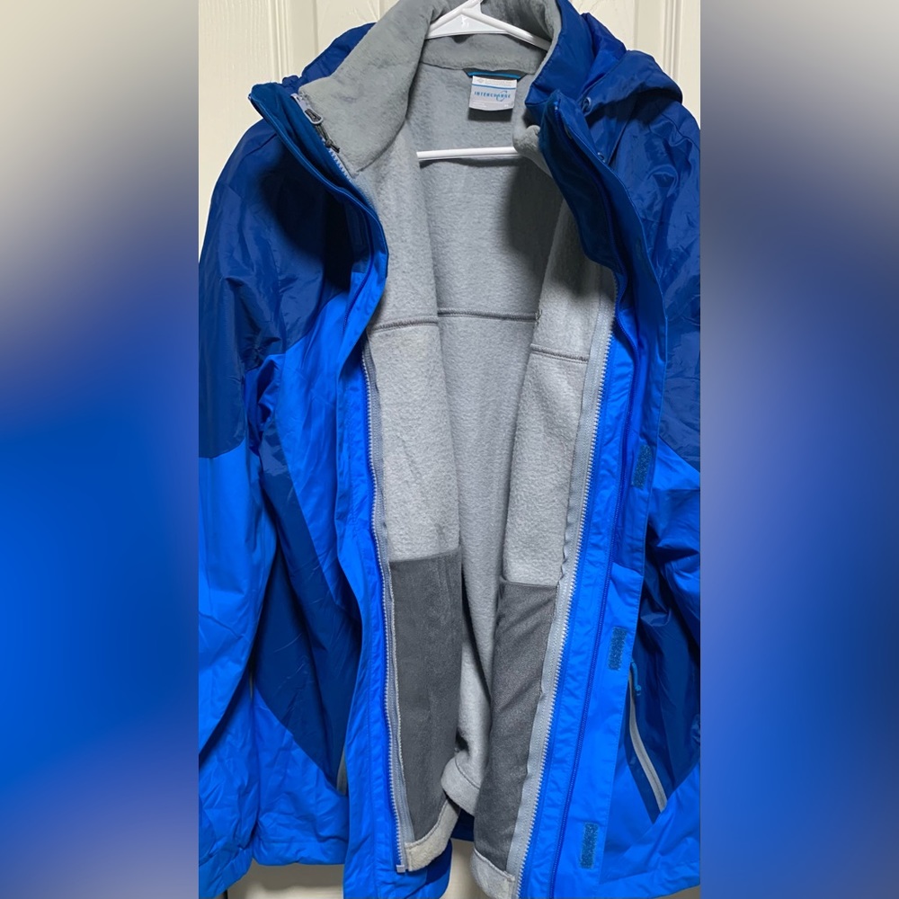 Columbia Interchange 2-in-1 Winter Jacket
Men's XL Blue Omni-Tech Ski Snow Coat - Picture 8 of 14